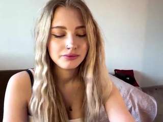 shelamcconnaughy Live Webcam on CamSoda