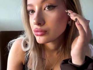 shelamcconnaughy live cam profile