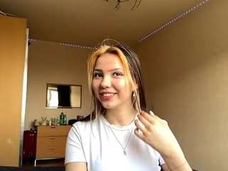 simonaasante Live Webcam on CamSoda