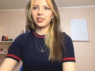 Live webcam model simonaasante on Soda Cams