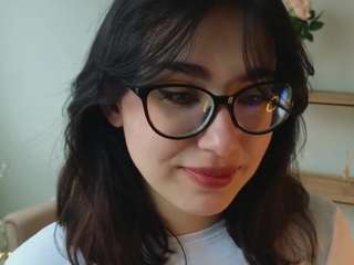 le modèle bell-menis est en webcam porno dans un show sur le site camsoda, il possède les tags suivants: anal toys,dirty talk,double penetration,foot fetish,green eyes,no drinking,orgasm,raven hair,sex toys,skinny,small tits,tattoos,twerk,hd