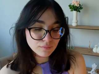 Live webcam model bell-menis on Soda Cams