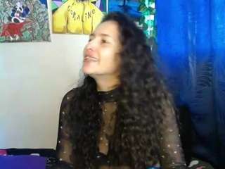 le modèle leylahorny est en webcam porno dans un show sur le site camsoda, il possède les tags suivants: anal toys,ass to mouth,drinking,green eyes,grey,lovense,mature,middle aged,milf,smoking,tattoos,toys,big tits,curvy,hd,milf