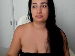 kim_latinhot