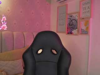 AlinnaJohnson live webcam show