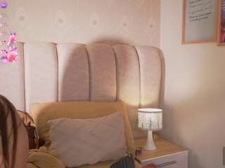 AlinnaJohnson live webcam show