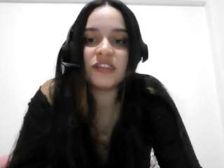 Live webcam model camimikkelsen on Soda Cams