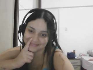 camimikkelsen Live Webcam on CamSoda