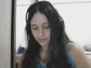 camimikkelsen Live Webcam on CamSoda