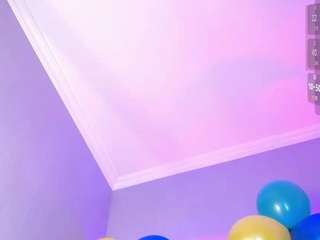 charlotte-miles's live room