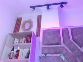 Charlotte-miles live webcam show