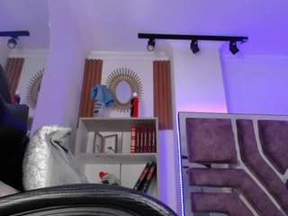 Live cam show with Charlotte-miles