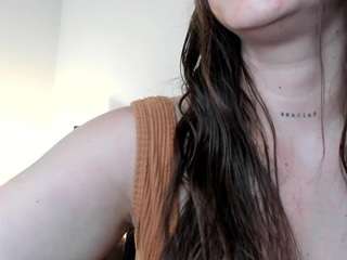 curvy-samantta Live Webcam on CamSoda