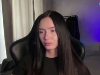 emasivert live cam profile