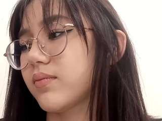 Live webcam model georgianawaiden on Soda Cams