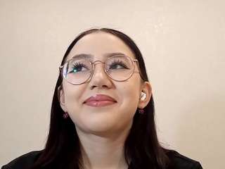 Live webcam model georgianawaiden on Soda Cams