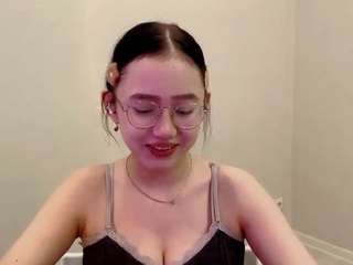 le modèle georgianawaiden est en webcam porno dans un show sur le site camsoda, il possède les tags suivants: anal,skinny,nipple piercings,no drinking,no smoking,orgasm,public,pussy,sexting,sexy,shaved pussy,spank,naked,squirter,strip,striptease,tattoos,tease,teen 18,thick