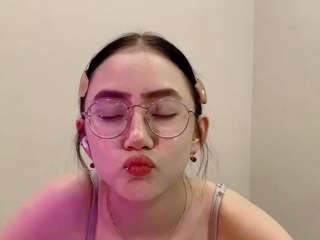 Mẫu này đang trực tiếp. georgianawaiden
