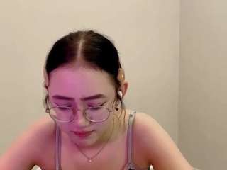 Este modelo está en vivo ahora. georgianawaiden