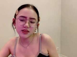 Mẫu này đang trực tiếp. georgianawaiden