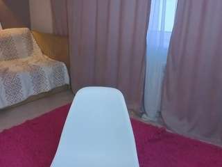 Live webcam model honey-alinne on Soda Cams