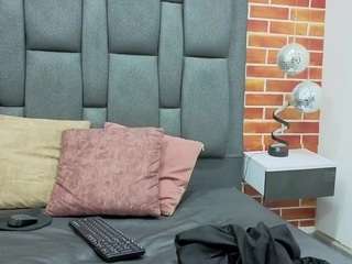 karlarusso live cam profile