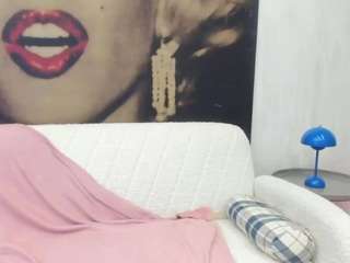 Live webcam model lilithlena on Soda Cams