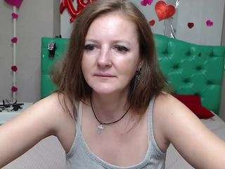 meganpirs's live room