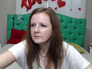 MeganPirs live cam preview