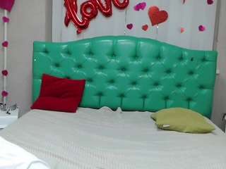 MeganPirs live cam preview