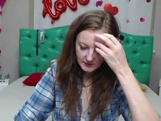 MeganPirs live cam preview