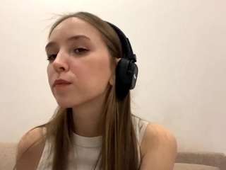 Live webcam model santamckearney on Soda Cams