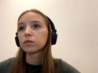 le modèle santamckearney est en webcam porno dans un show sur le site camsoda, il possède les tags suivants: ahegao,solo,orgasm,pov,pussy,role play,sex toys,sexy,shaved pussy,skinny,spank,naked,spanking,squirter,strip,striptease,tease,teen 18,twerk,wet