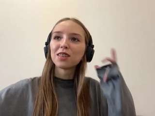 santamckearney live cam profile