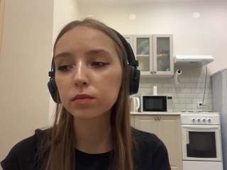 le modèle santamckearney est en webcam porno dans un show sur le site camsoda, il possède les tags suivants: ahegao,solo,orgasm,pov,pussy,role play,sex toys,sexy,shaved pussy,skinny,spank,naked,spanking,squirter,strip,striptease,tease,teen 18,twerk,wet