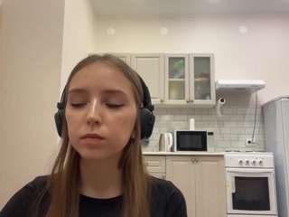 santamckearney live cam profile