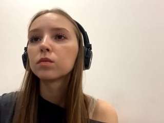 santamckearney live cam profile