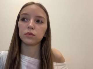 santamckearney's CamSoda show and profile