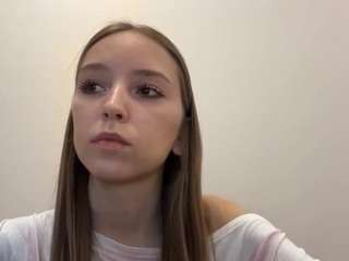 santamckearney's CamSoda show and profile