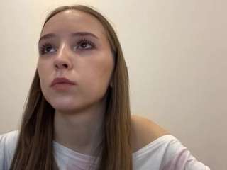 santamckearney's CamSoda show and profile