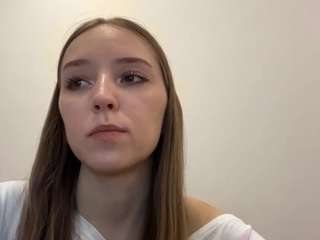 santamckearney's CamSoda show and profile