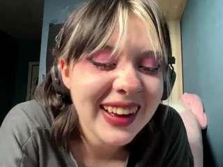 Shantelhurt's cam show statistics and live stream