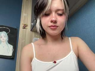 Auesha live webcam show