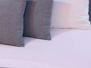 taniablaze live cam profile