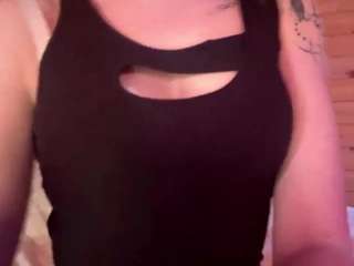 yanirajunk Live Webcam on CamSoda
