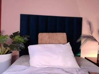 annadenverr's CamSoda show and profile