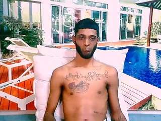Ця модель зараз онлайн. charmingindian69