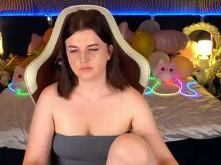 kristifoxy Live Webcam on CamSoda