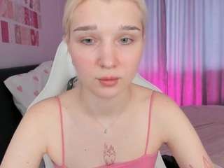 lara-pink webcam