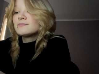 sandraallamong webcam